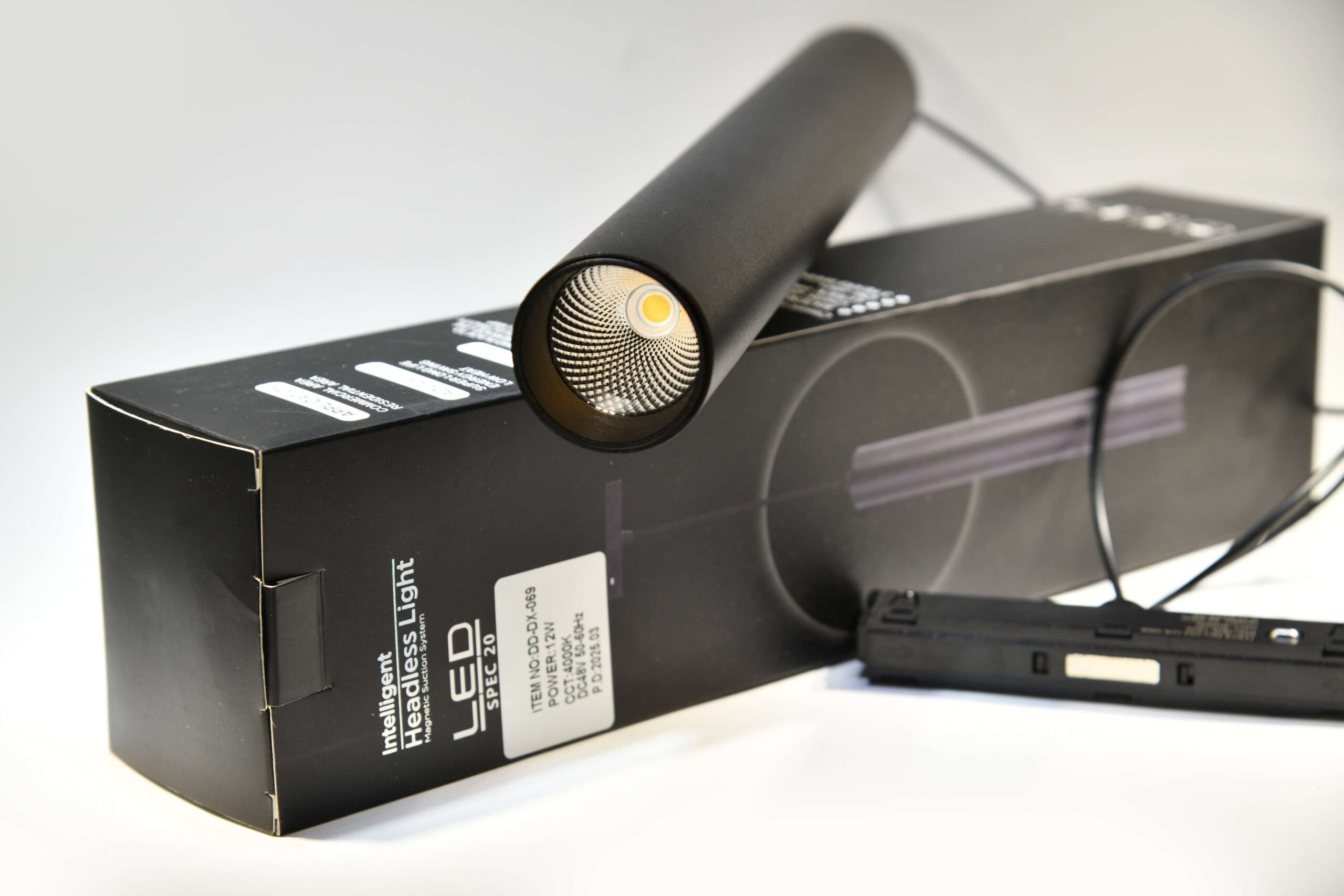 چراغ آویز مگنتی