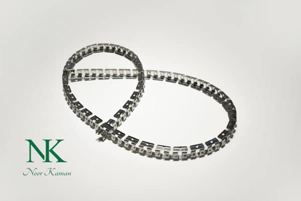 فنر نصب سیلیکون بر روی دیوارنما